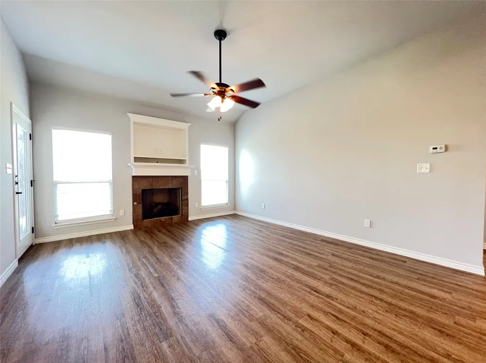 808 E Northside Drive Pilot Point, TX 76258