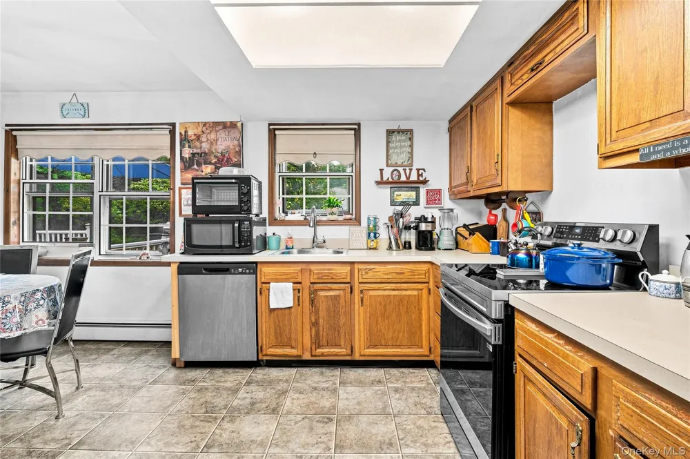 40 Glenridge Avenue Stony Brook, NY 11790