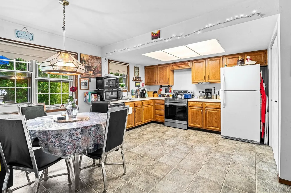 40 Glenridge Avenue Stony Brook, NY 11790