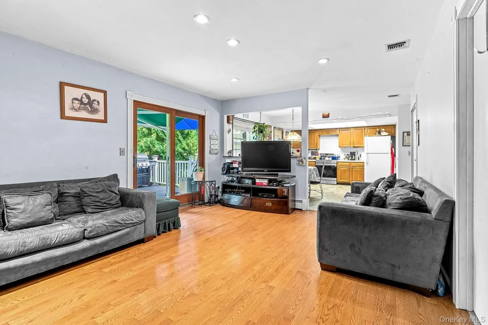 40 Glenridge Avenue Stony Brook, NY 11790