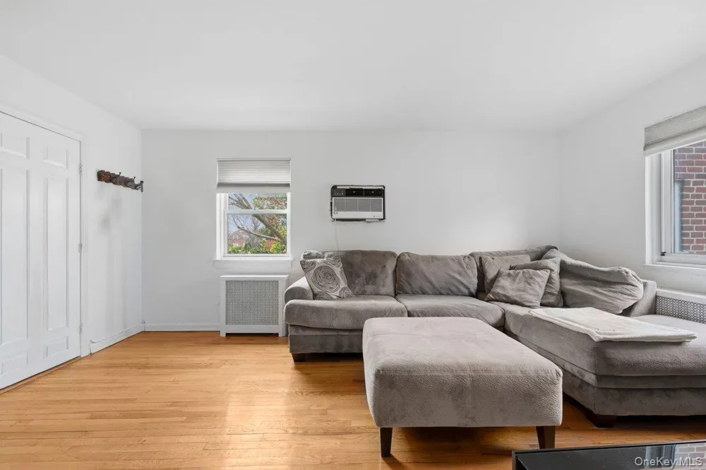 263-28 73rd Avenue #1st Fl Glen Oaks, NY 11004