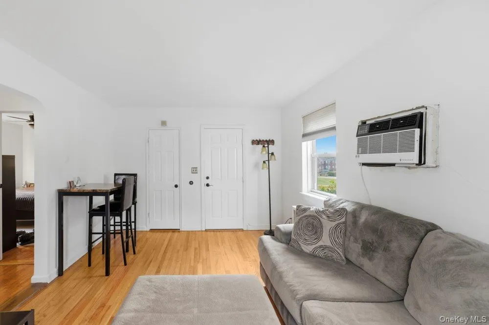 263-28 73rd Avenue #1st Fl Glen Oaks, NY 11004