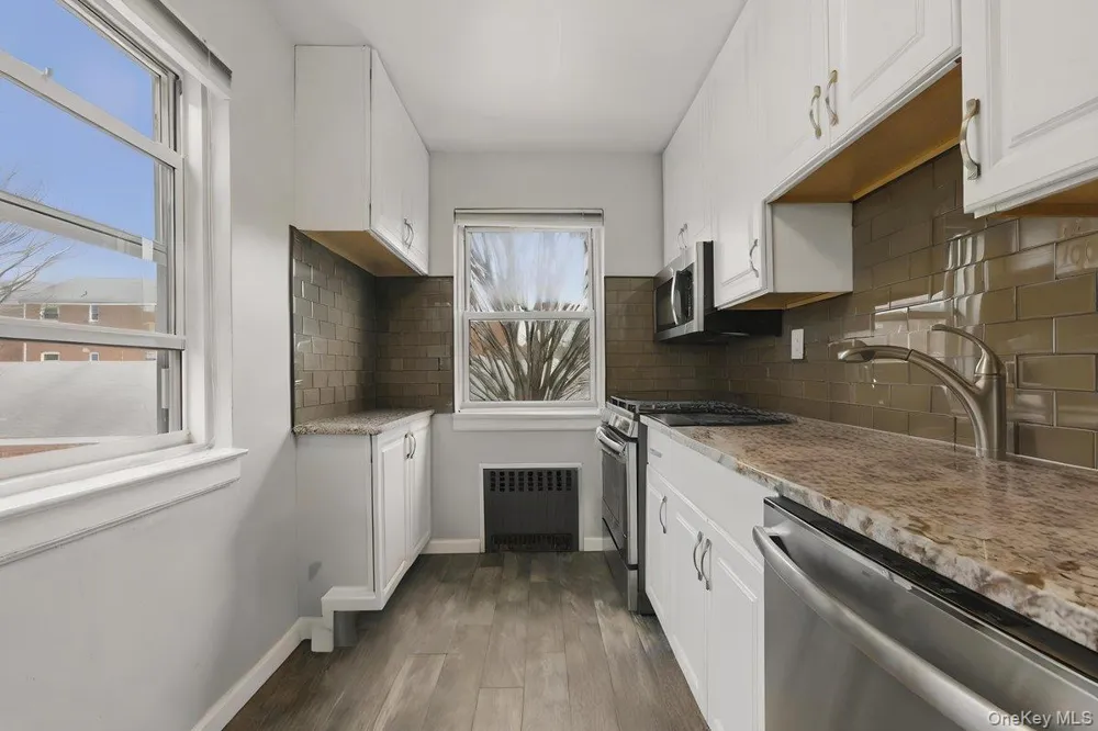 263-28 73rd Avenue #1st Fl Glen Oaks, NY 11004