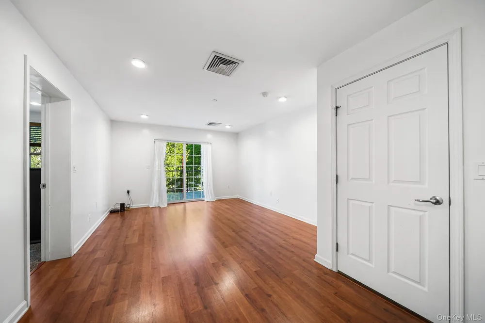 5 Minerva Place #2C White Plains, NY 10601
