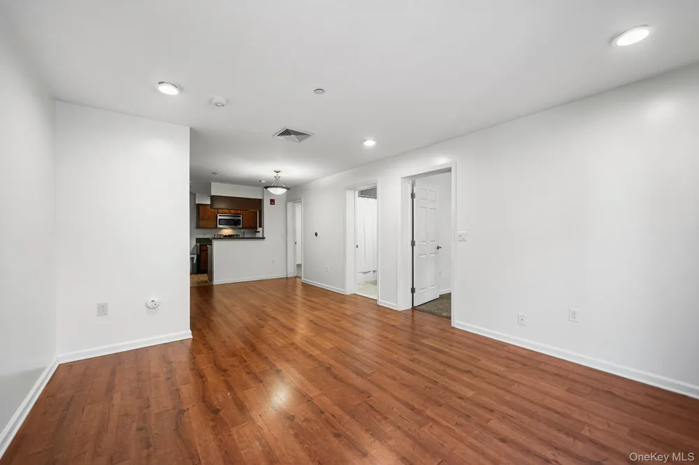 5 Minerva Place #2C White Plains, NY 10601