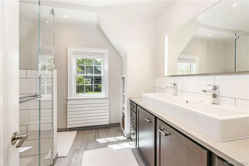 26 Earlwoode Drive White Plains, NY 10606