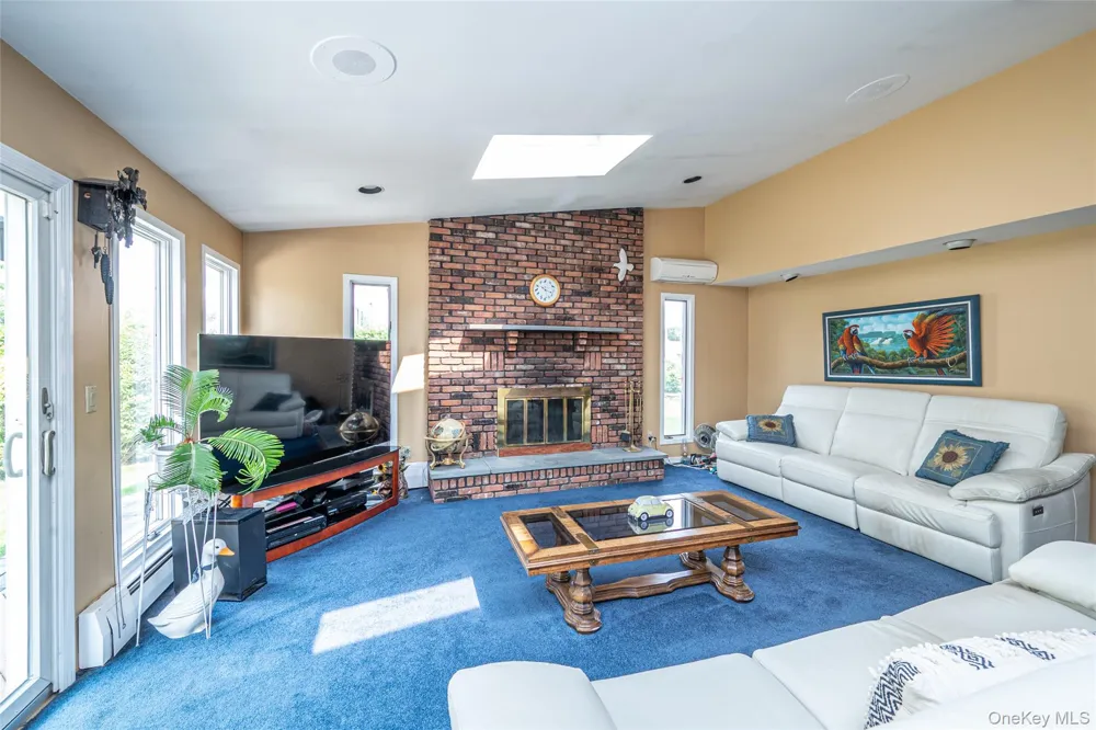 38 Colony Lane Syosset, NY 11791