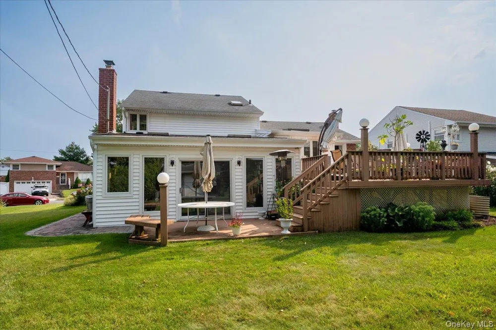 38 Colony Lane Syosset, NY 11791
