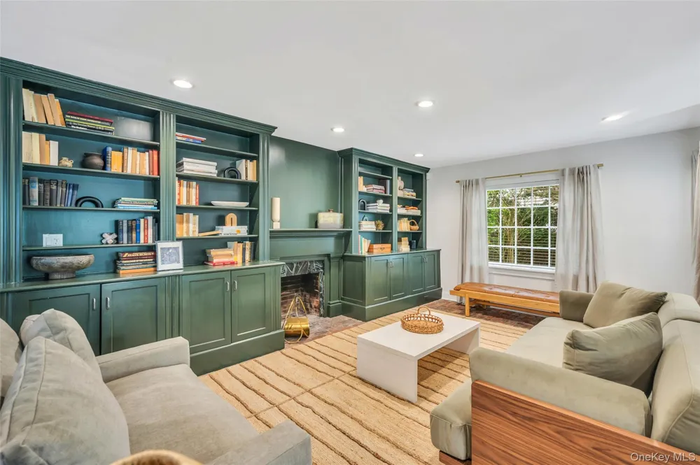 244 Main Street Southampton, NY 11968