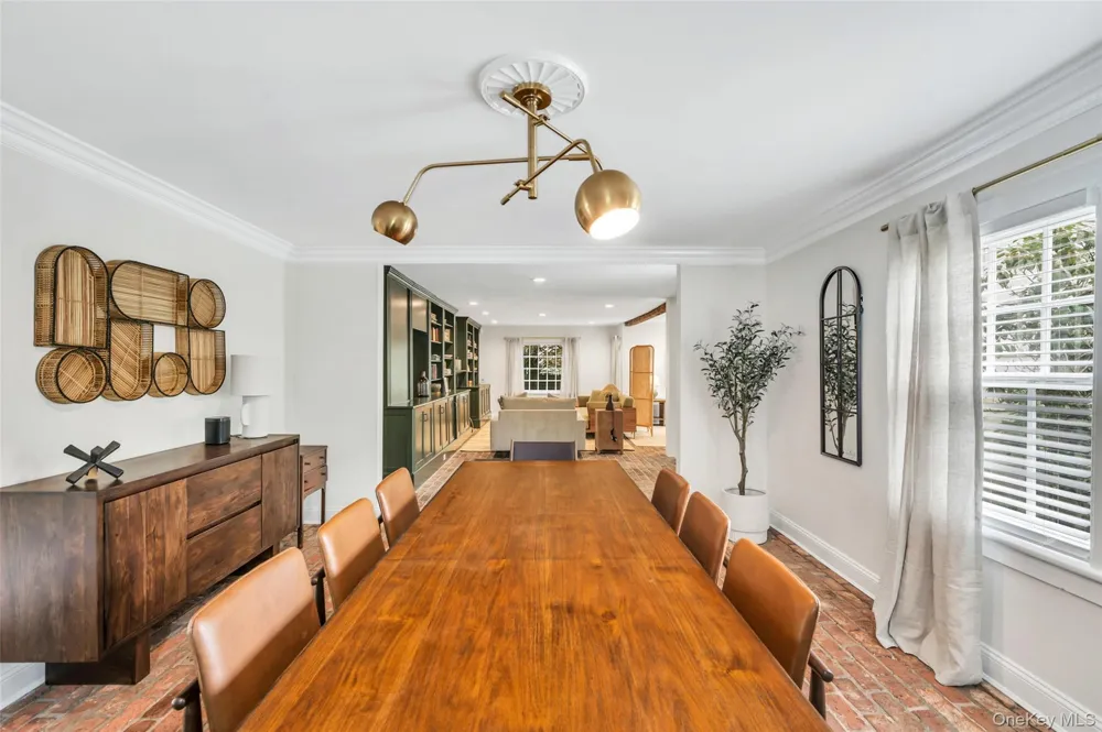 244 Main Street Southampton, NY 11968