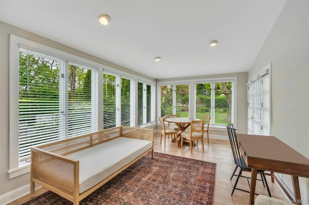 244 Main Street Southampton, NY 11968