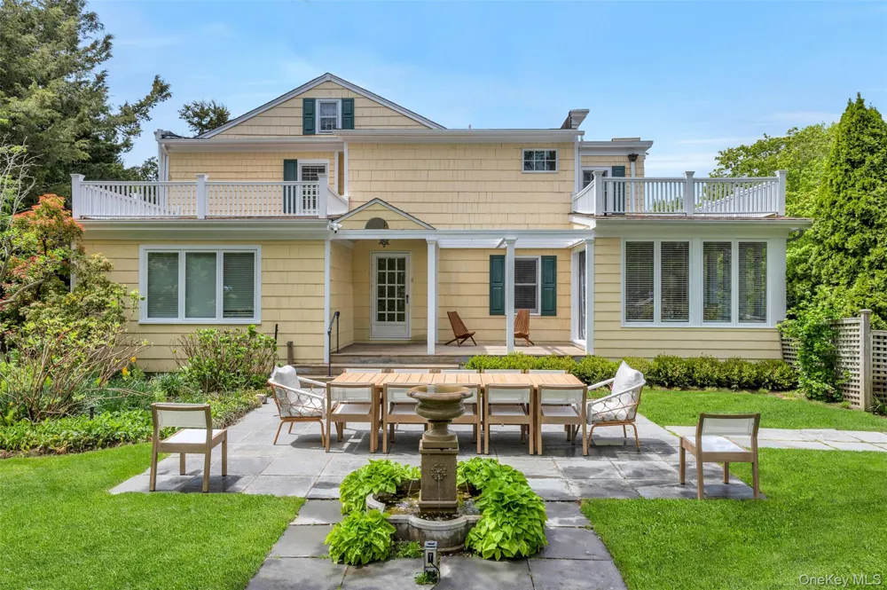 244 Main Street Southampton, NY 11968