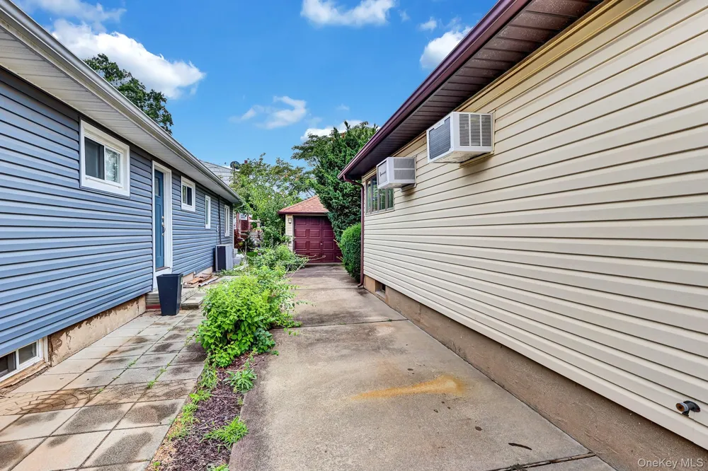 505 Leonard Boulevard New Hyde Park, NY 11040