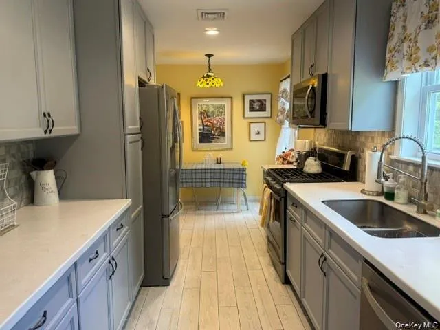 517 Crescent Avenue Highland, NY 12528