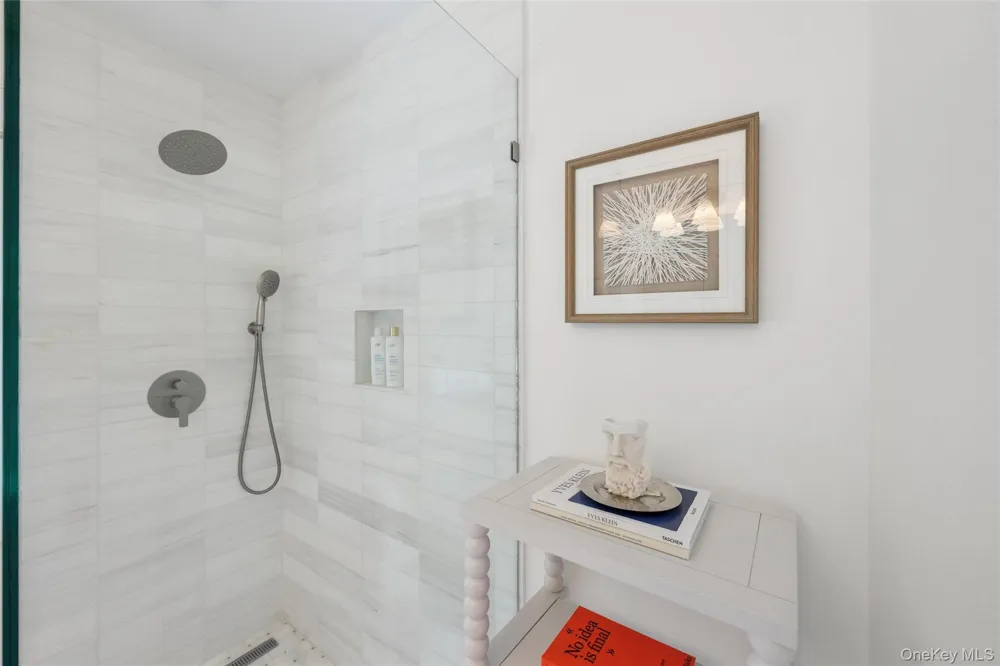 4 Trail Court Water Mill, NY 11976