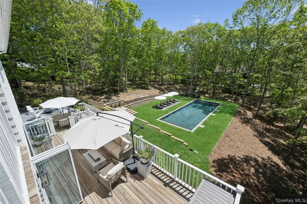 4 Trail Court Water Mill, NY 11976