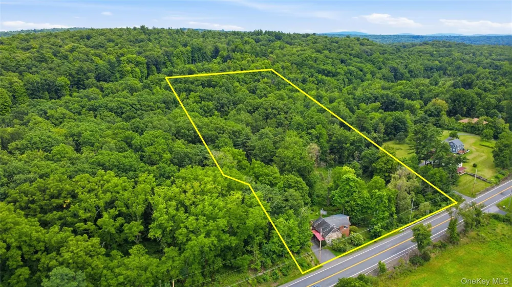 574 State Route 32 Esopus, NY 12561