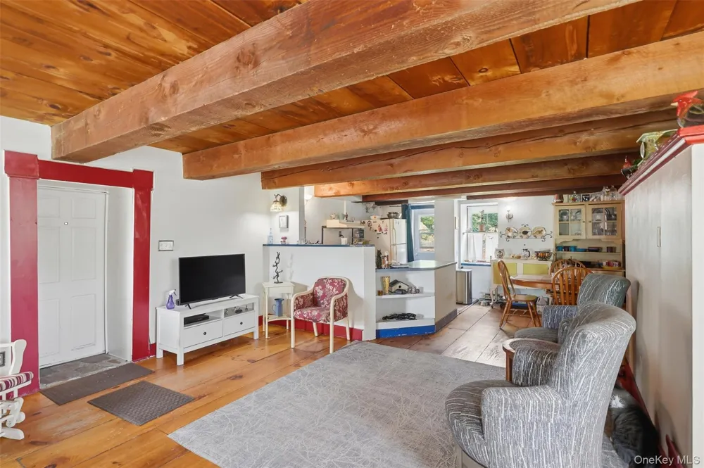 574 State Route 32 Esopus, NY 12561