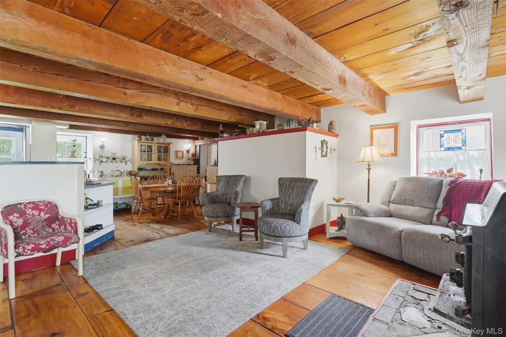 574 State Route 32 Esopus, NY 12561
