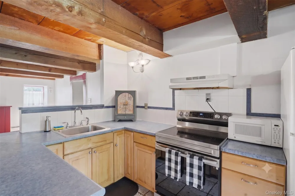 574 State Route 32 Esopus, NY 12561