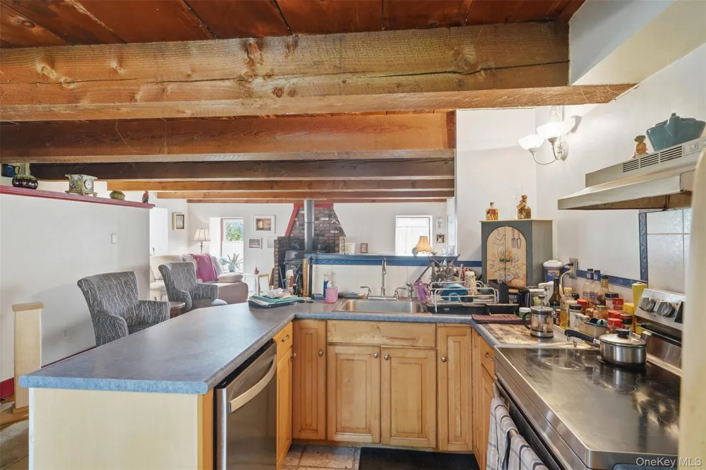 574 State Route 32 Esopus, NY 12561