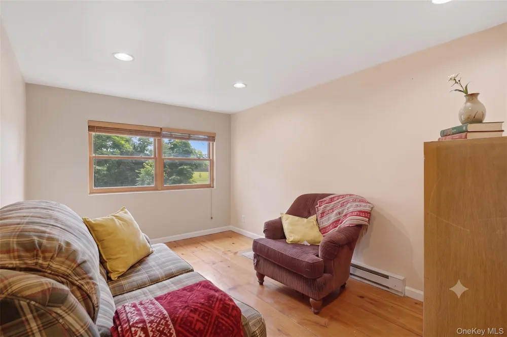 574 State Route 32 Esopus, NY 12561