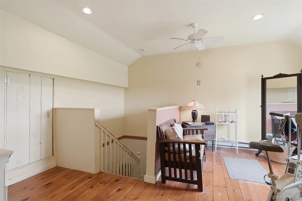 574 State Route 32 Esopus, NY 12561
