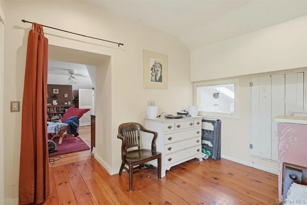 574 State Route 32 Esopus, NY 12561