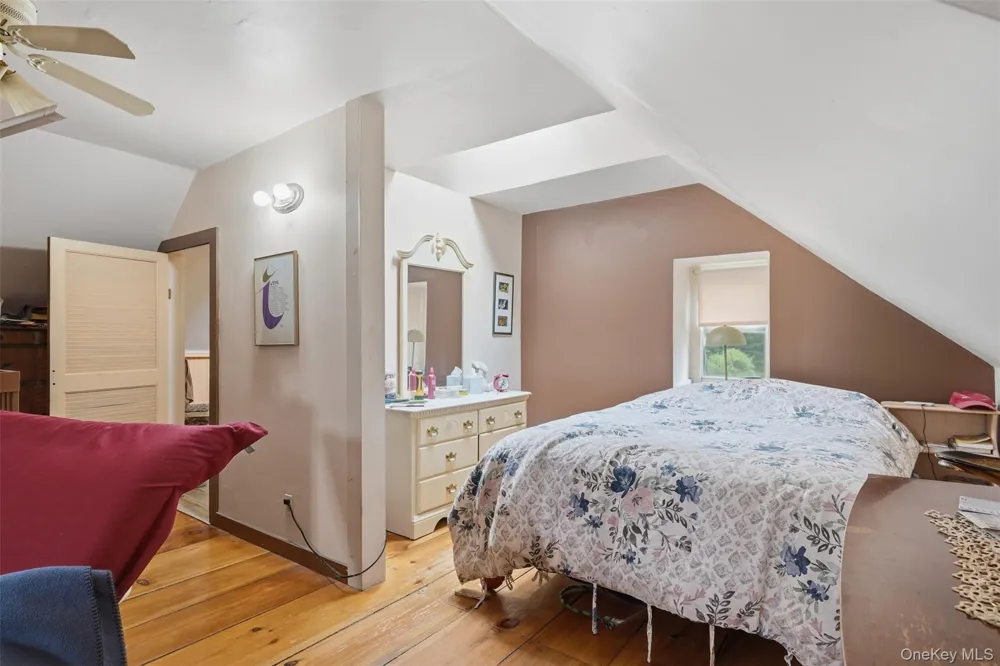 574 State Route 32 Esopus, NY 12561