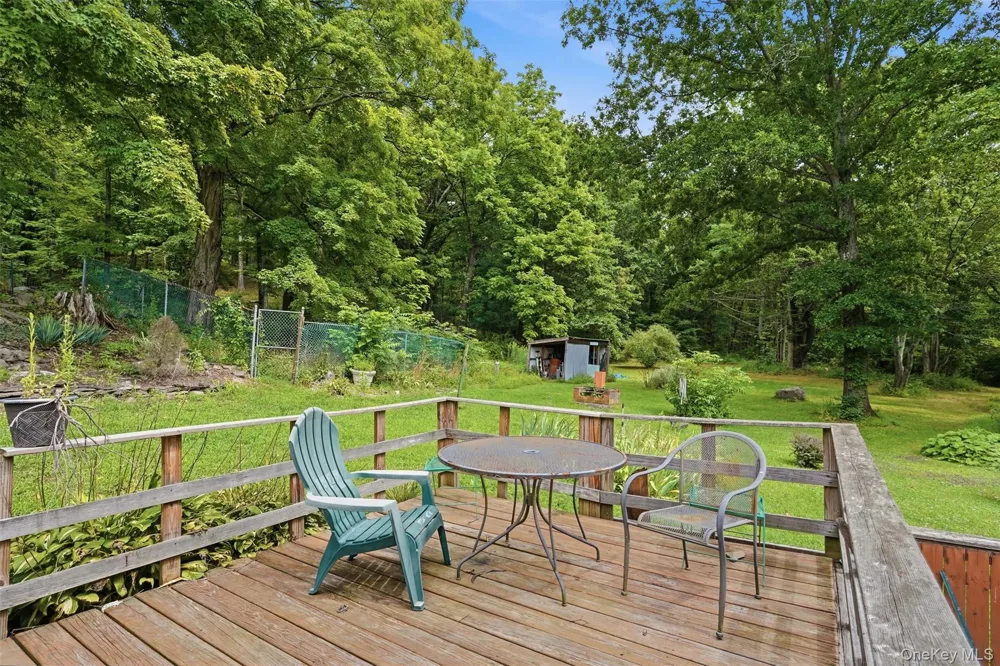 574 State Route 32 Esopus, NY 12561