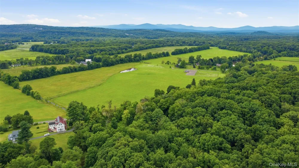 574 State Route 32 Esopus, NY 12561