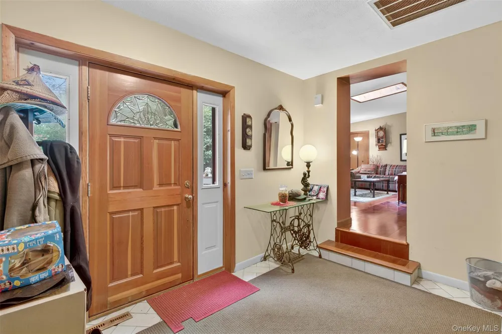 41 Penny Lane Highland, NY 12528