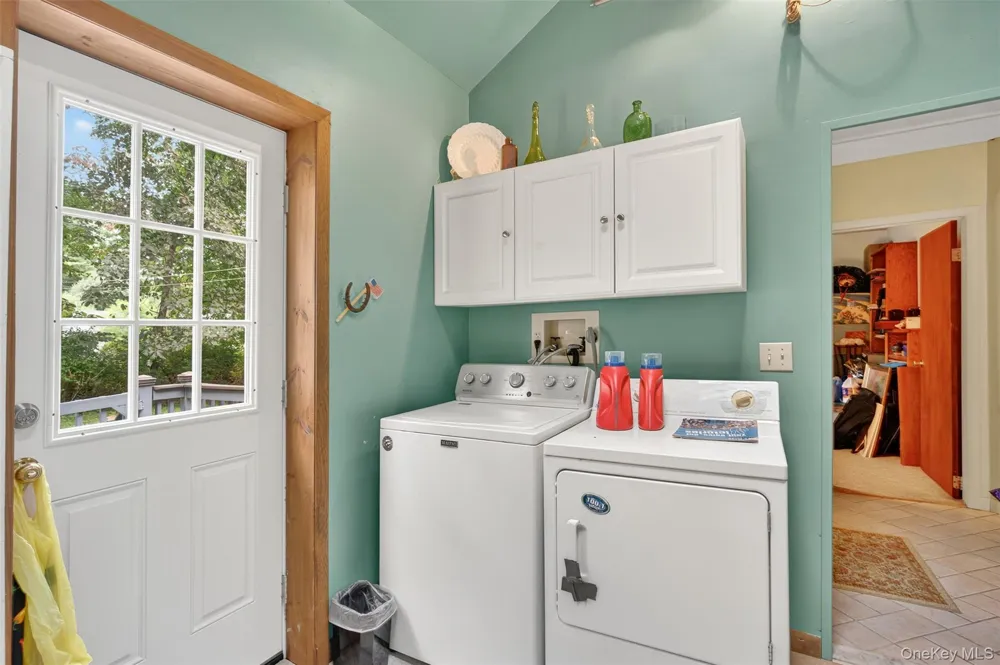 41 Penny Lane Highland, NY 12528