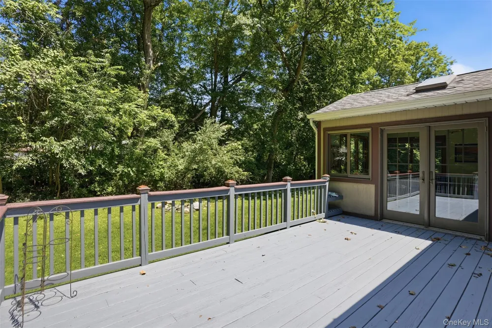 41 Penny Lane Highland, NY 12528