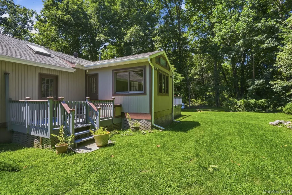 41 Penny Lane Highland, NY 12528
