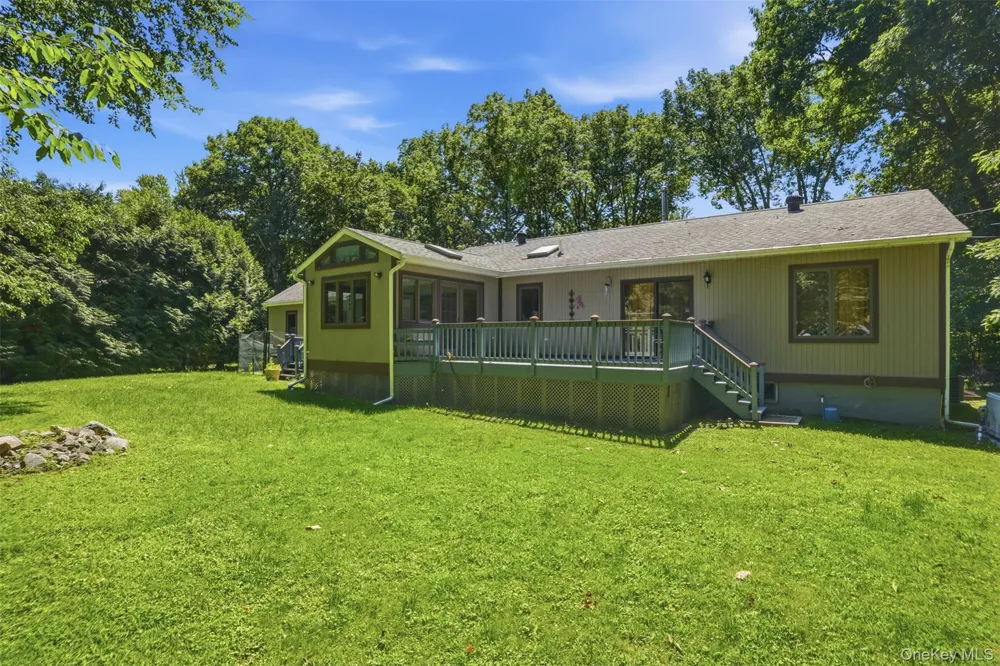 41 Penny Lane Highland, NY 12528