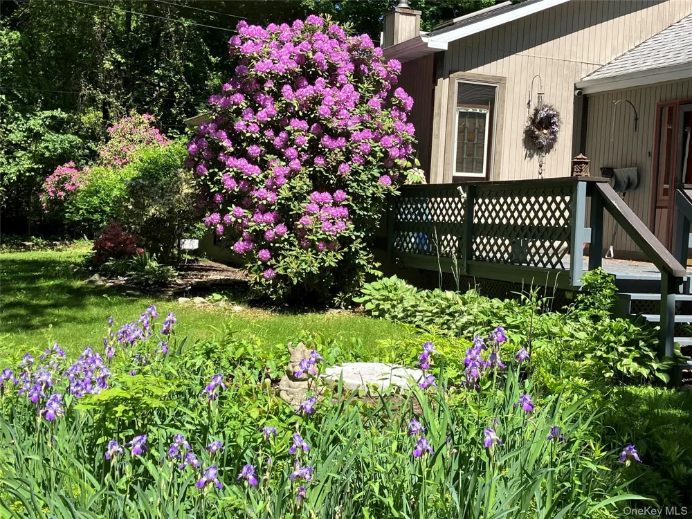 41 Penny Lane Highland, NY 12528