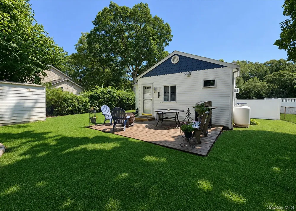 11 Cooke Avenue Holtsville, NY 11742