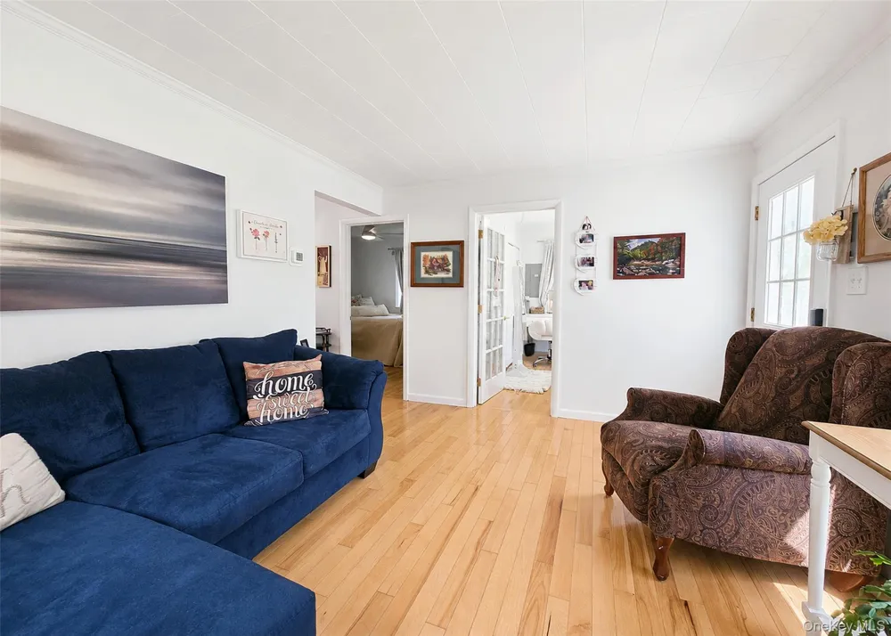 11 Cooke Avenue Holtsville, NY 11742