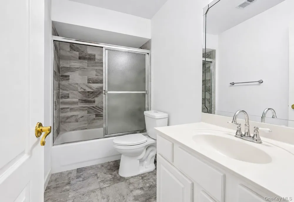 226 Westside Avenue #B Freeport, NY 11520