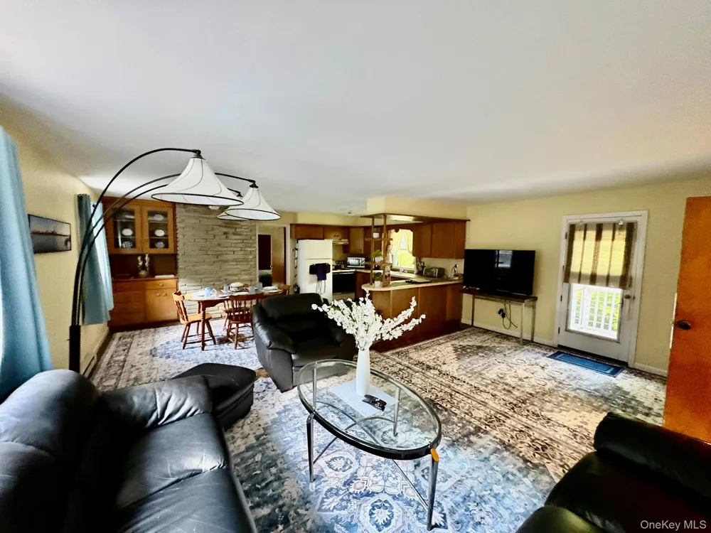 1360 Gulf Road Callicoon Center, NY 12724