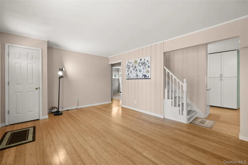 163 Buffalo Avenue Lindenhurst, NY 11757
