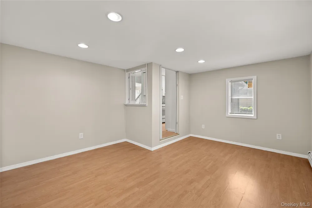 163 Buffalo Avenue Lindenhurst, NY 11757