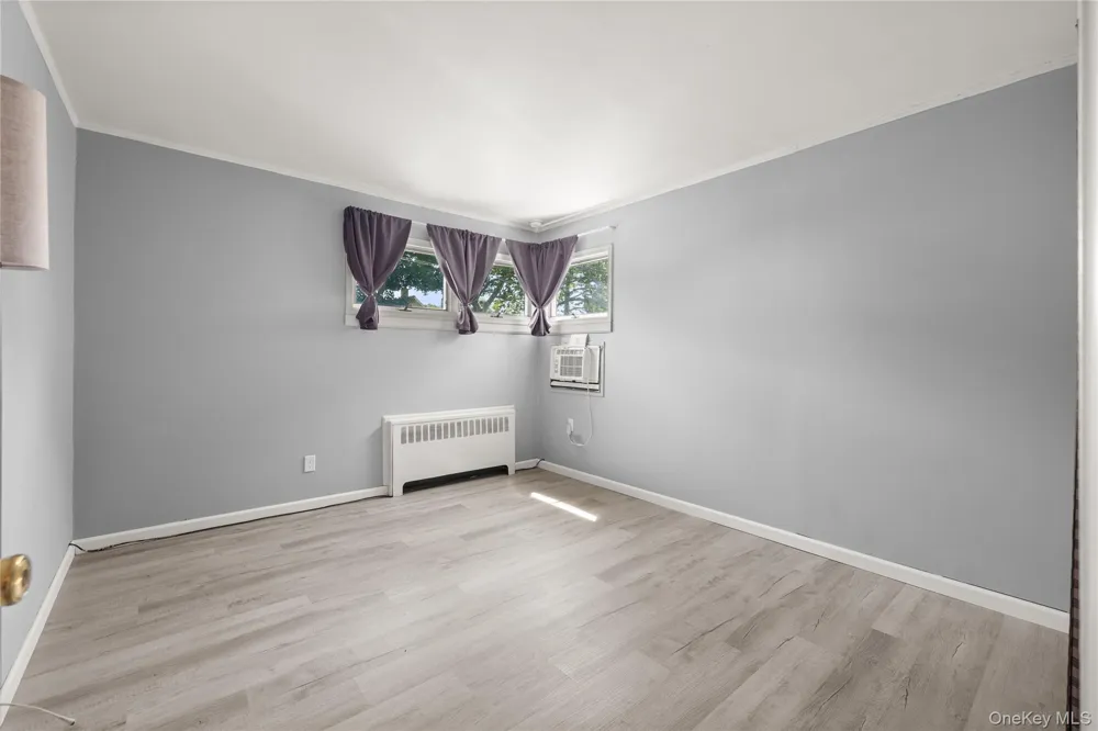 163 Buffalo Avenue Lindenhurst, NY 11757