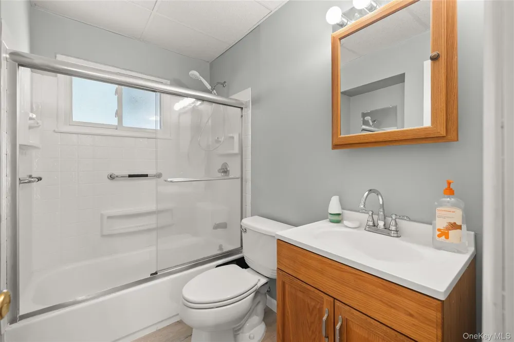 163 Buffalo Avenue Lindenhurst, NY 11757
