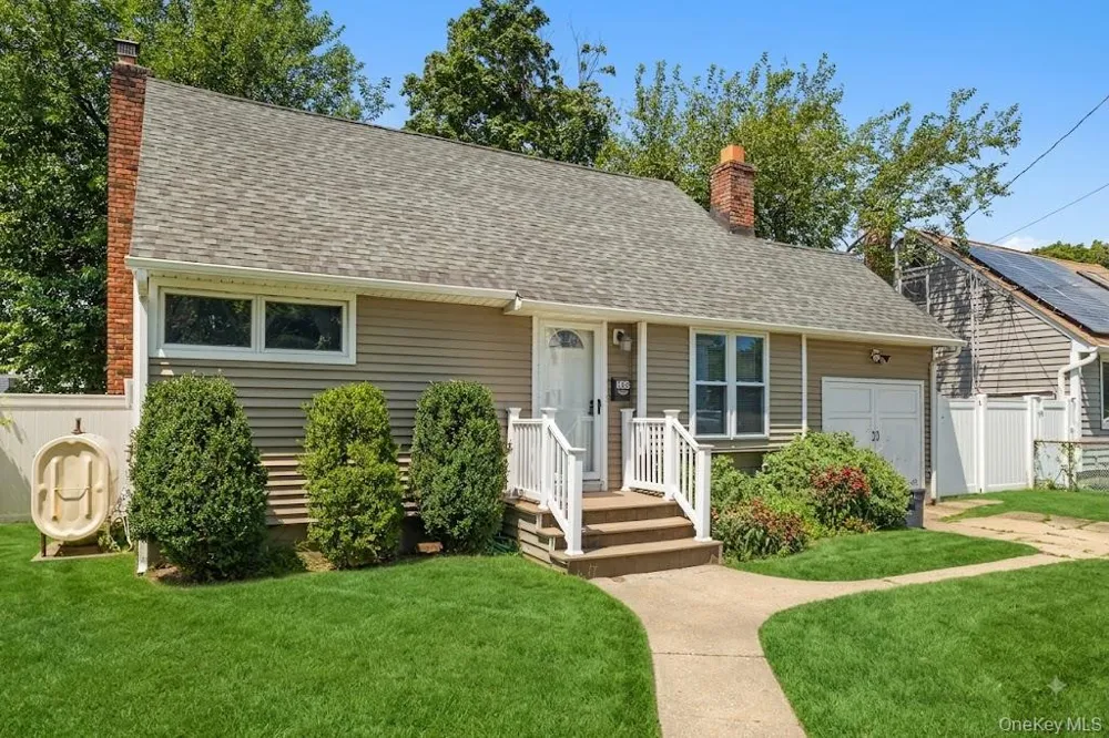 163 Buffalo Avenue Lindenhurst, NY 11757