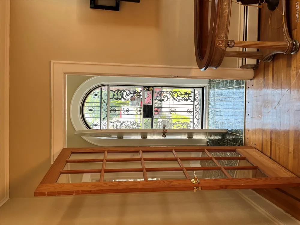 137 E Roosevelt Avenue Roosevelt, NY 11575
