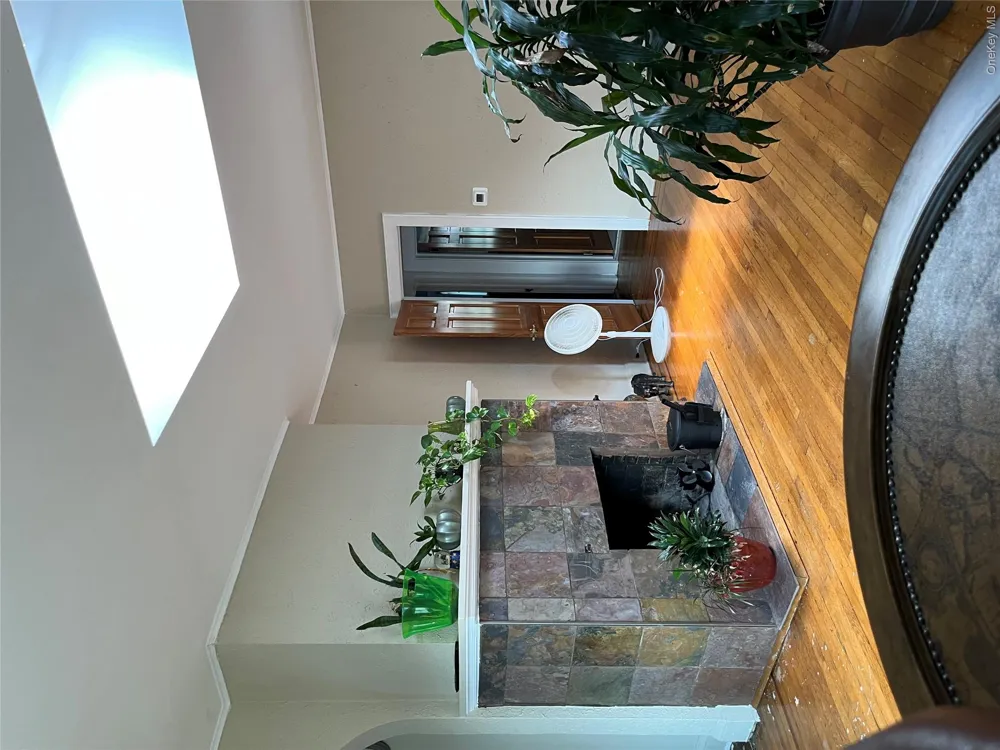 137 E Roosevelt Avenue Roosevelt, NY 11575