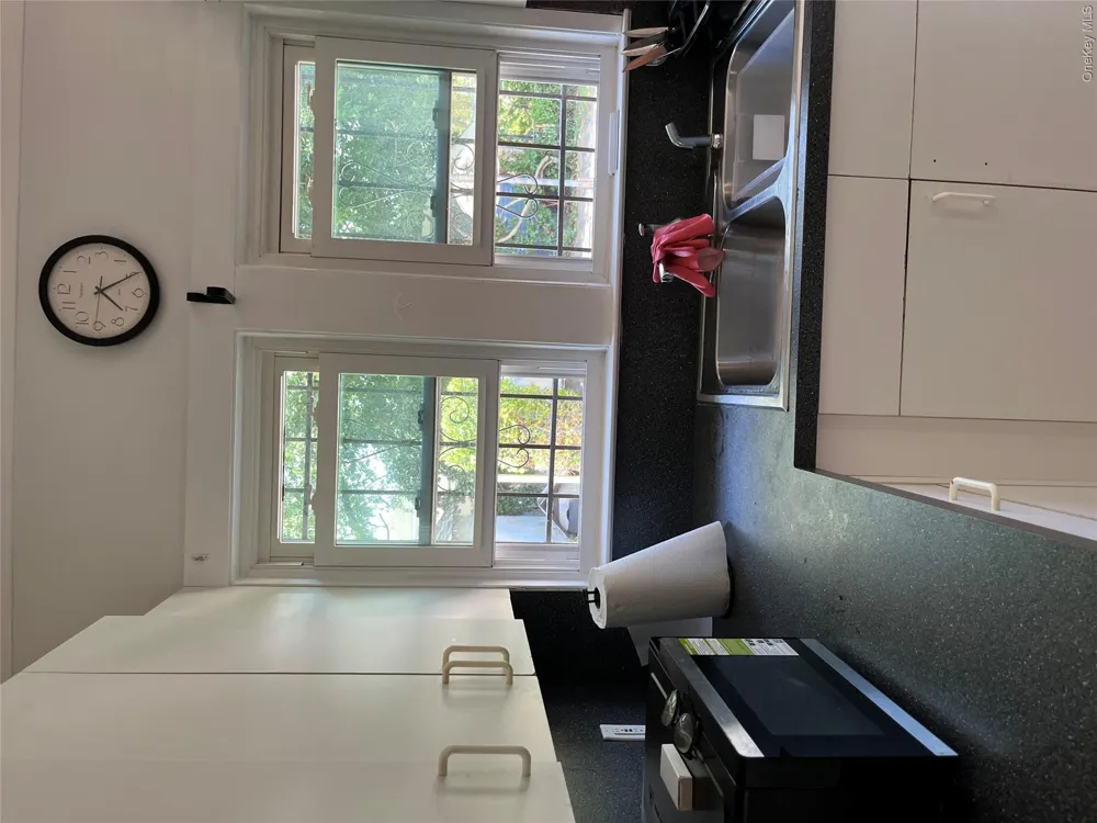 137 E Roosevelt Avenue Roosevelt, NY 11575