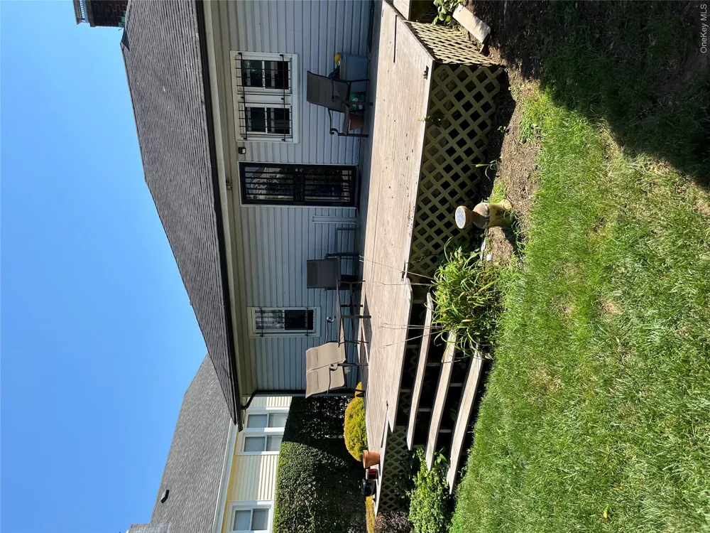 137 E Roosevelt Avenue Roosevelt, NY 11575